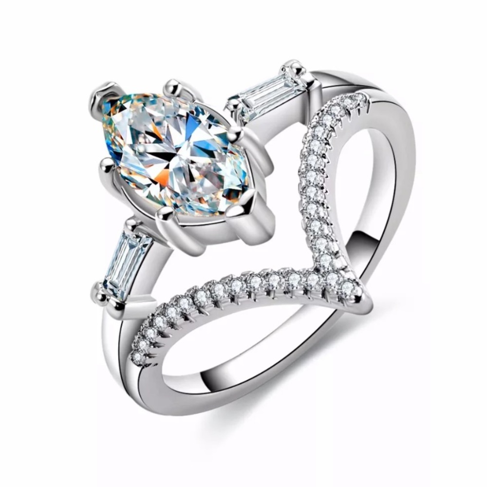 Ring - Picture 2 of 6